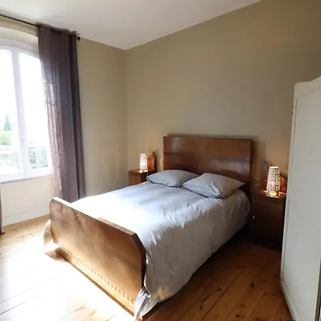 度假居 Maison De Maitre Restauree A Saint-flour, Grand Jardin Prive, Wifi, Tout Confort - Fr-1-742-351