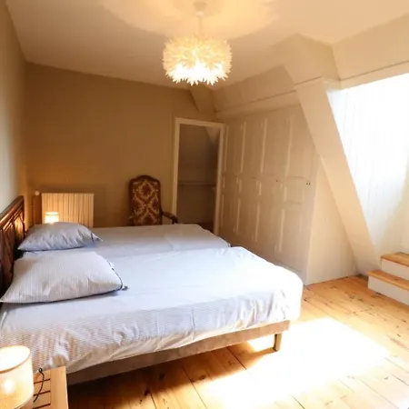 Сasa de vacaciones Maison De Maitre Restauree A Saint-flour, Grand Jardin Prive, Wifi, Tout Confort - Fr-1-742-351 Saint-Flour (Cantal)