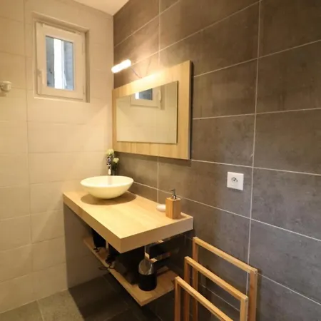 Maison De Maitre Restauree A Saint-flour, Grand Jardin Prive, Wifi, Tout Confort - Fr-1-742-351 Сasa de vacaciones Saint-Flour (Cantal)