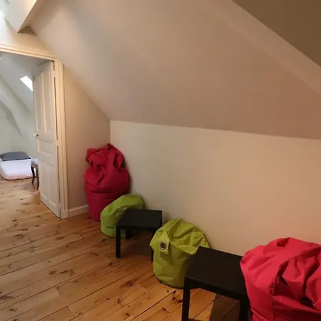 Maison De Maitre Restauree A Saint-flour, Grand Jardin Prive, Wifi, Tout Confort - Fr-1-742-351 * Saint-Flour (Cantal)